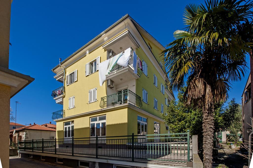 Apartment The Loft 罗维尼 外观 照片