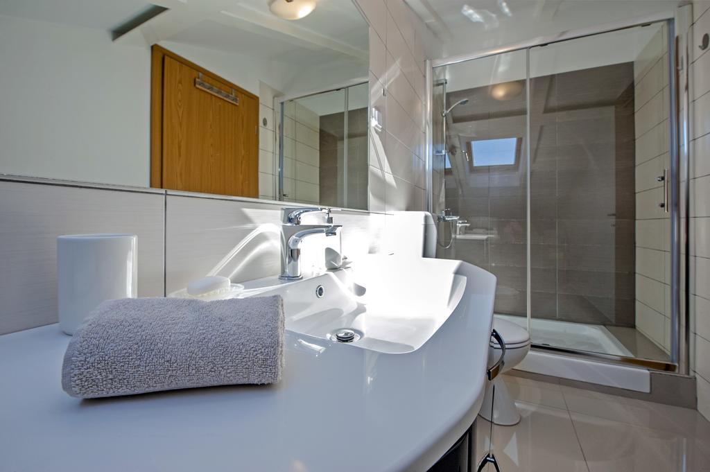 Apartment The Loft 罗维尼 外观 照片